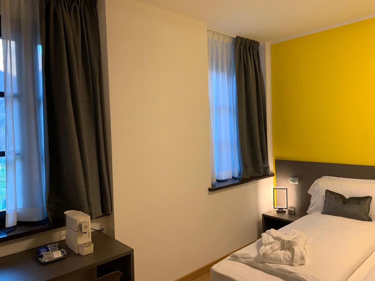 Guest House Le Cassandre Sondrio Bagian luar foto