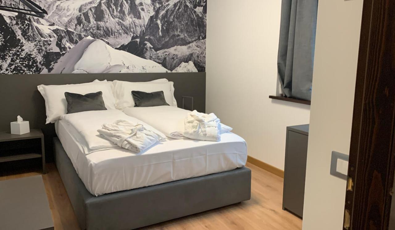 Guest House Le Cassandre Sondrio Bagian luar foto