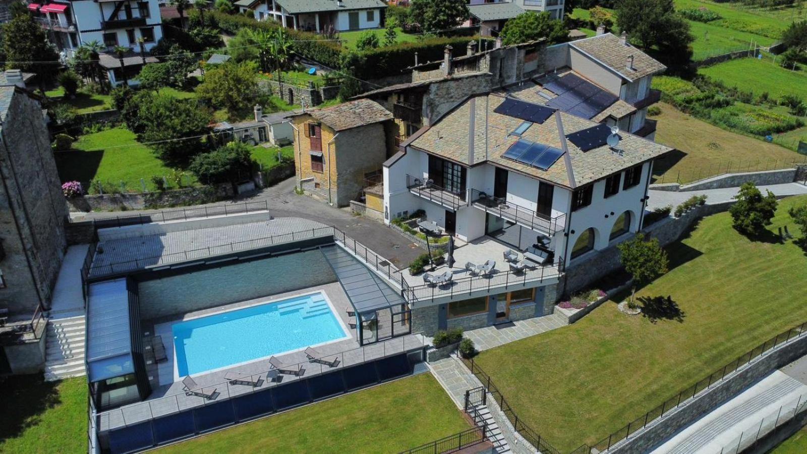 Guest House Le Cassandre Sondrio Bagian luar foto